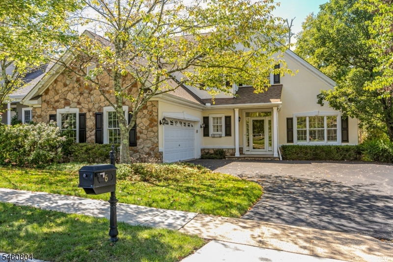 6 Ironwood Rd