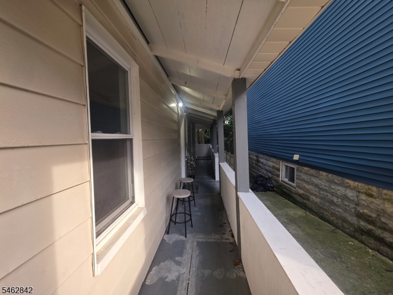 82 Palm St