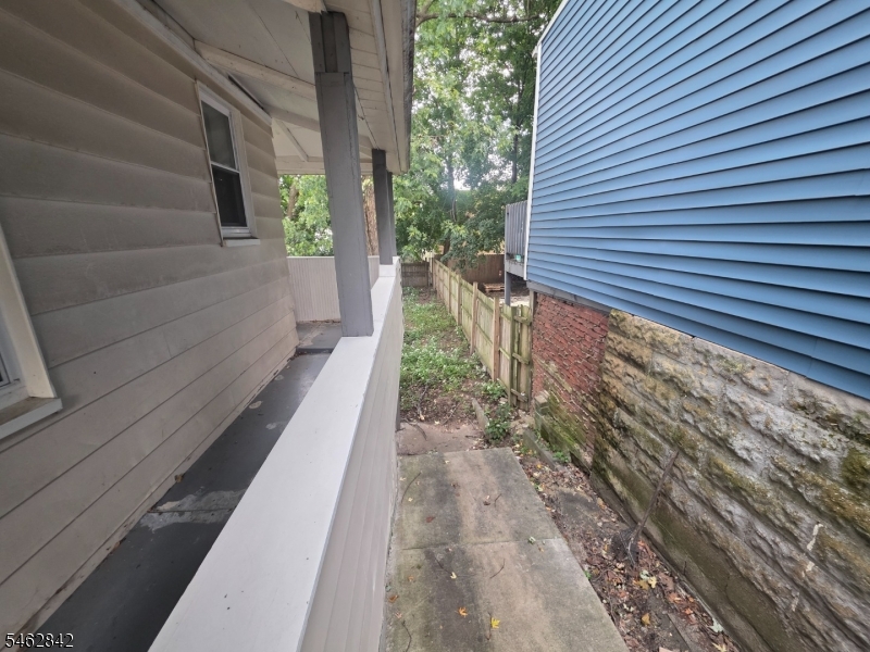82 Palm St