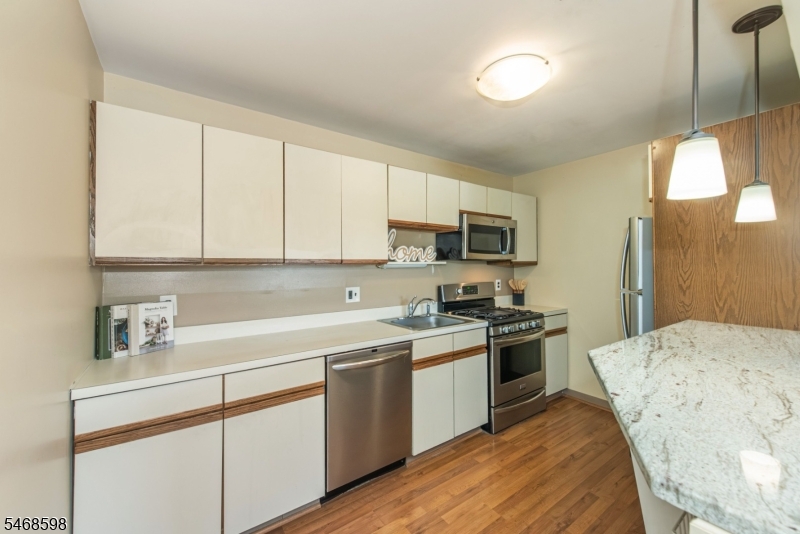 50 W Lindsley Road 53