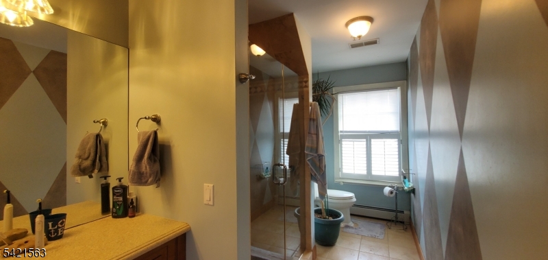 3rd floor full bathroom nr.2
