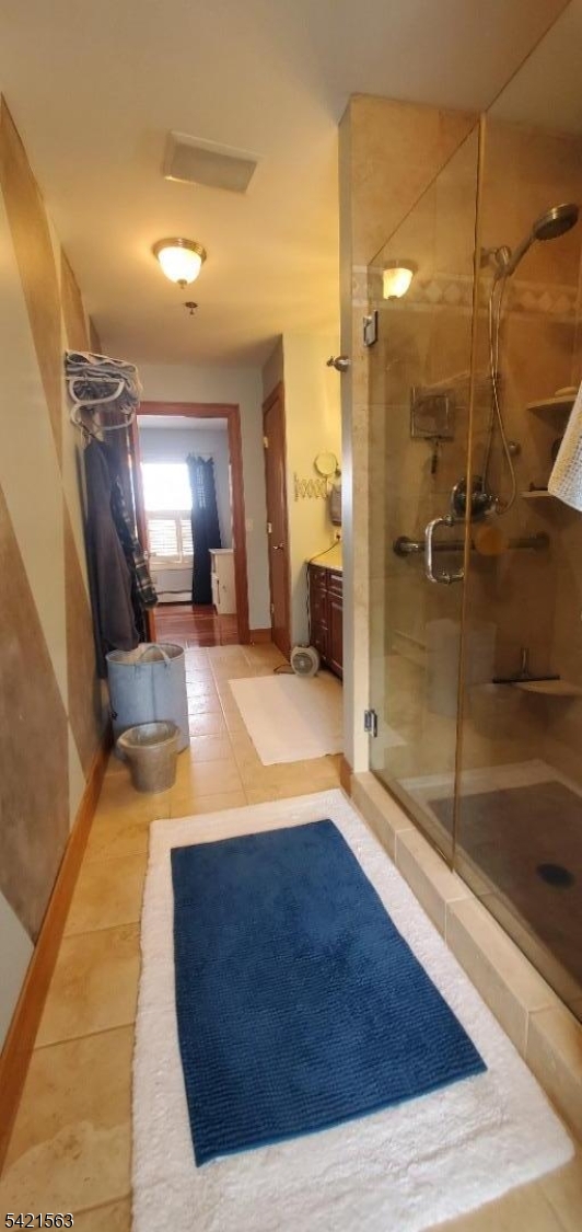 3rd floor full bathroom nr.2