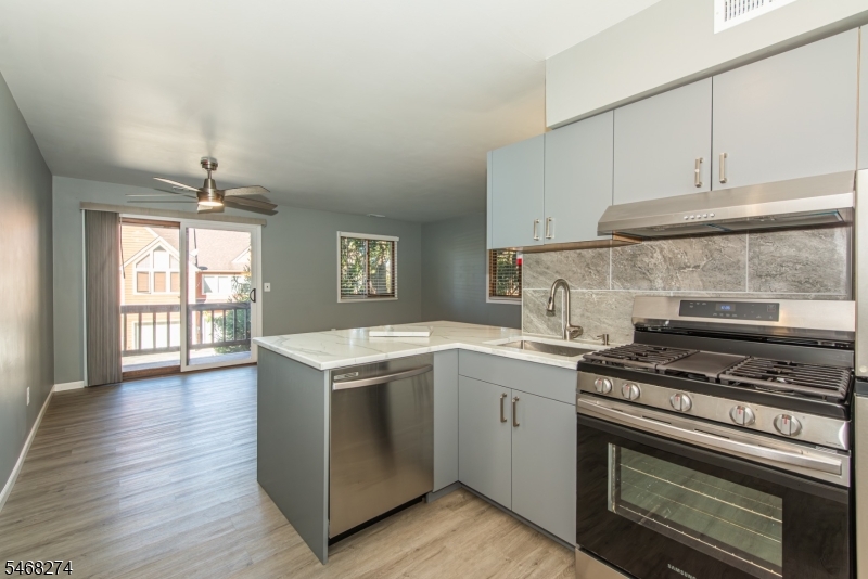 4 Alta Ct 7