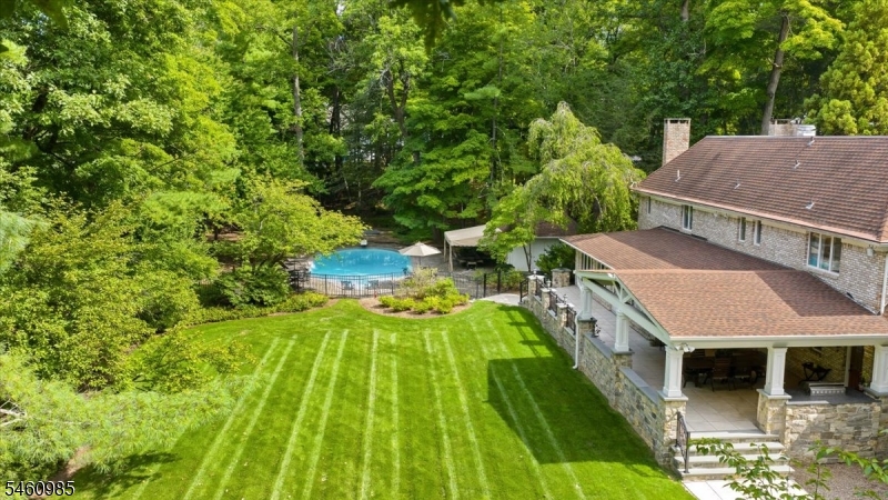 963 Huron Rd