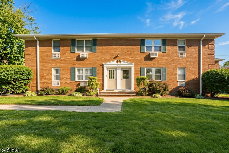 1130 Valley Rd