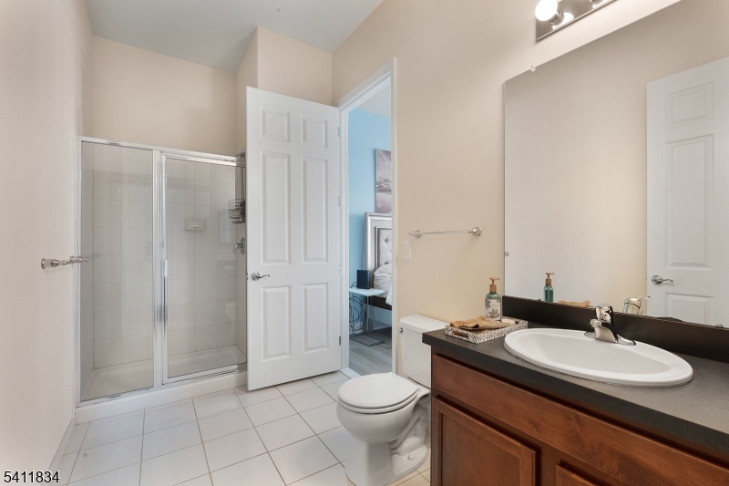 MAIN FULL BATH