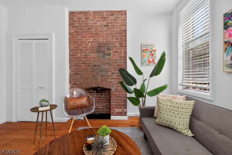 200 Wayne St 1R