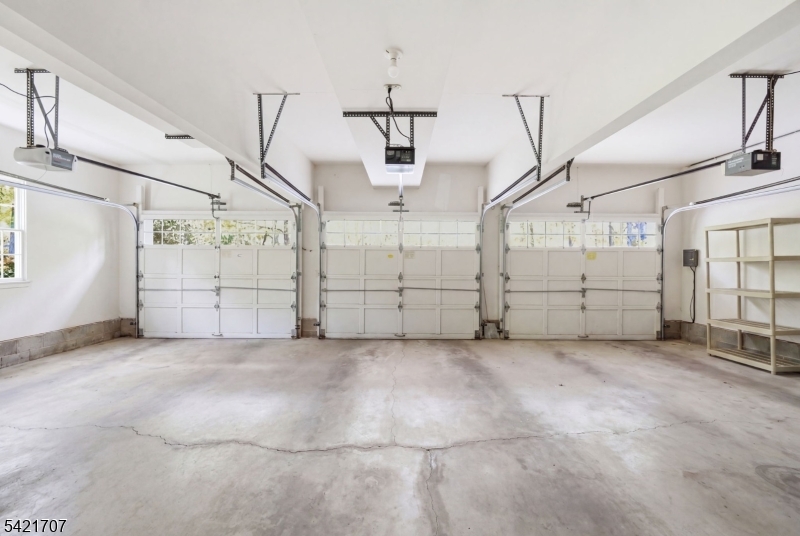 3 Car Garage