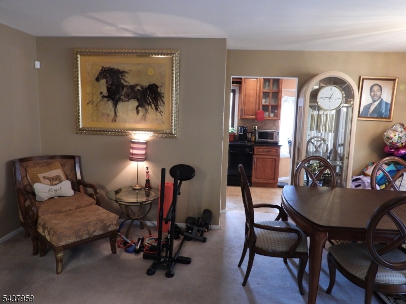 41 Riverbend Dr