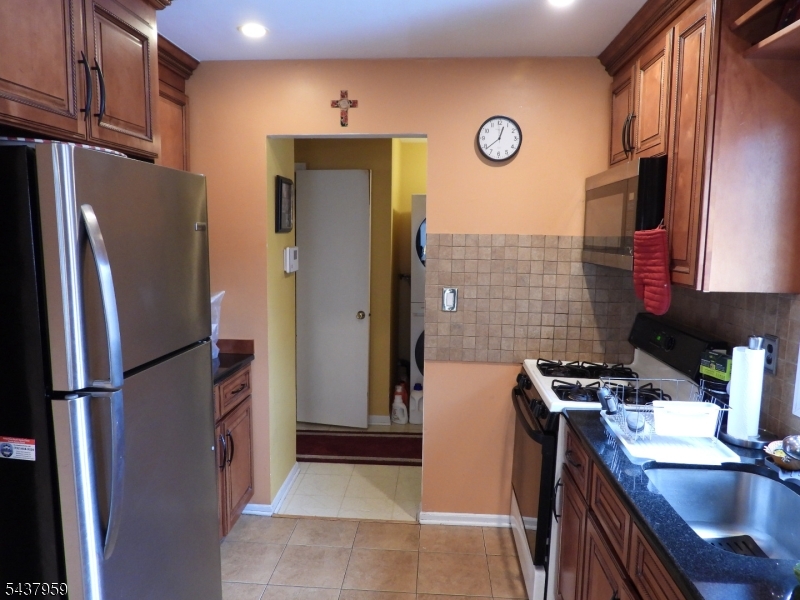 41 Riverbend Dr