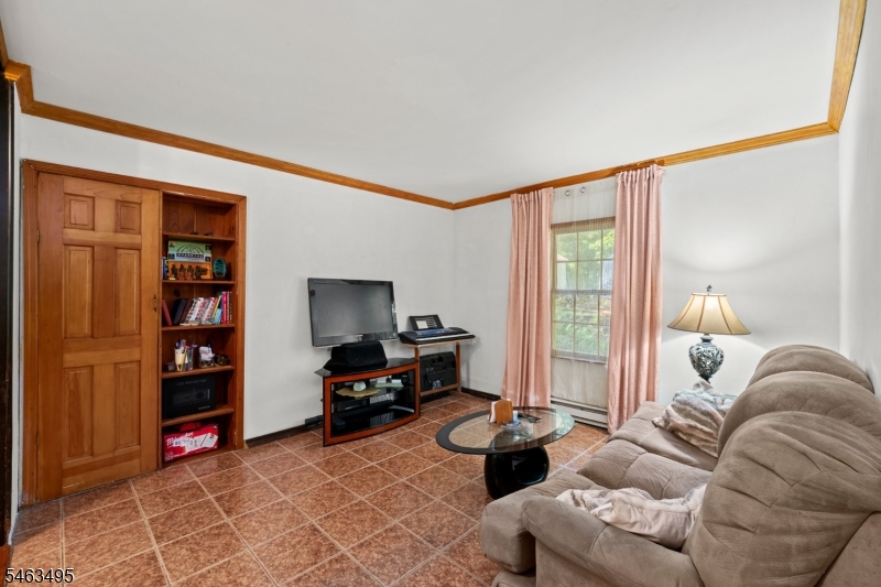 19 Skyland Ave