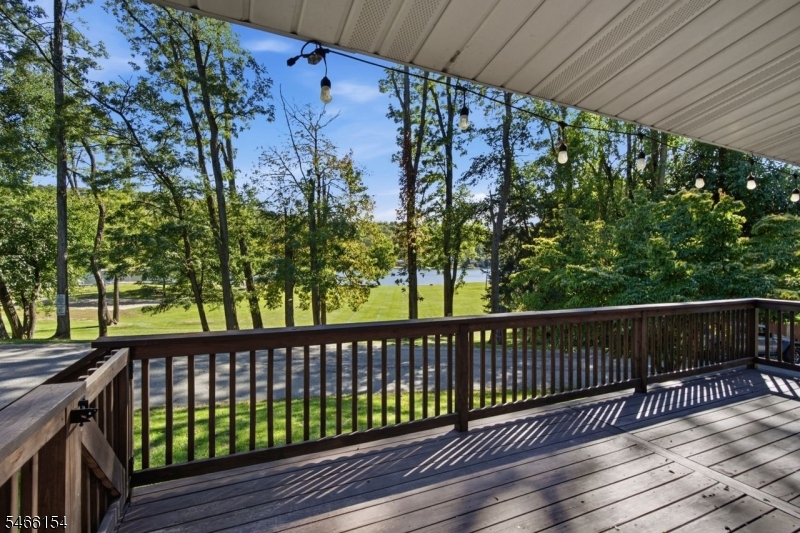 6 Sunset Dr