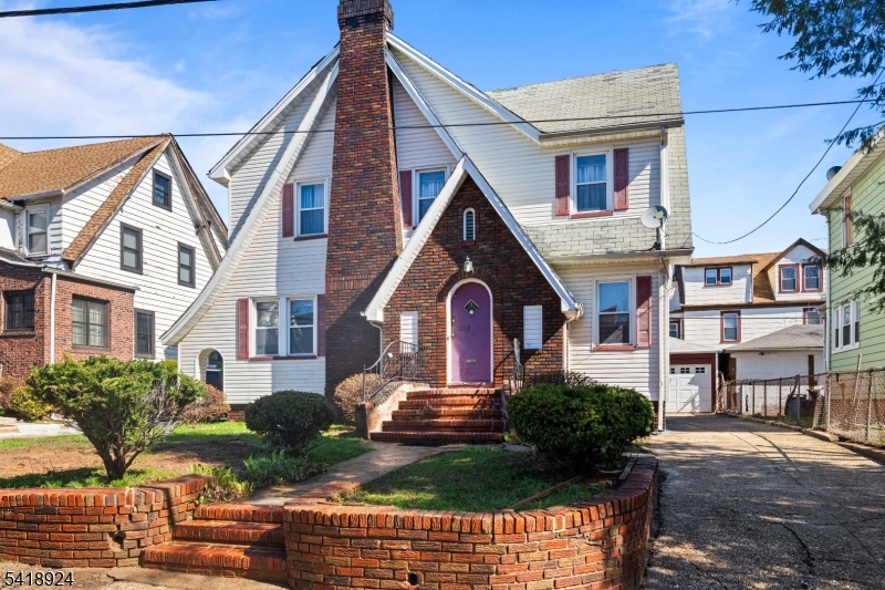 315 Meeker Ave