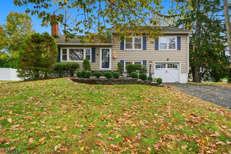 10 Lloyd Ave, Florham Park Boro, NJ 07932 Listing Photo  0