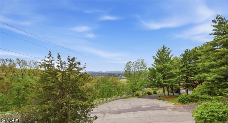 112 Knob Hill Rd