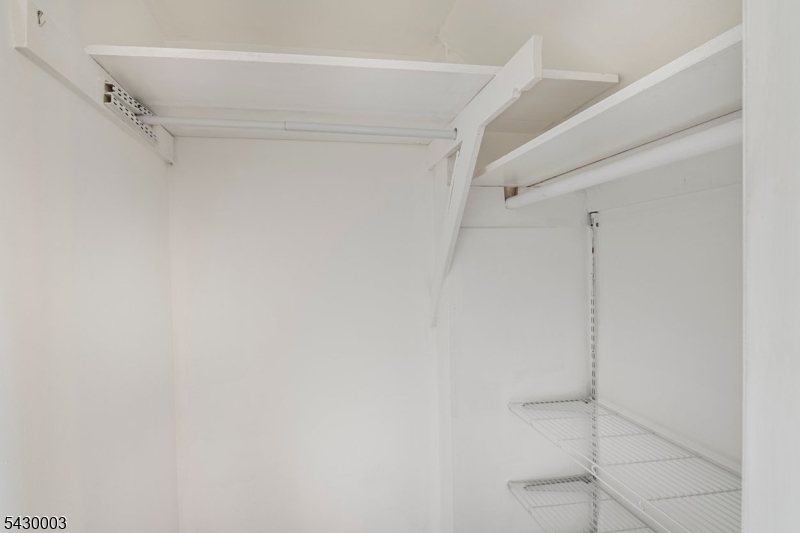 Walk in closet