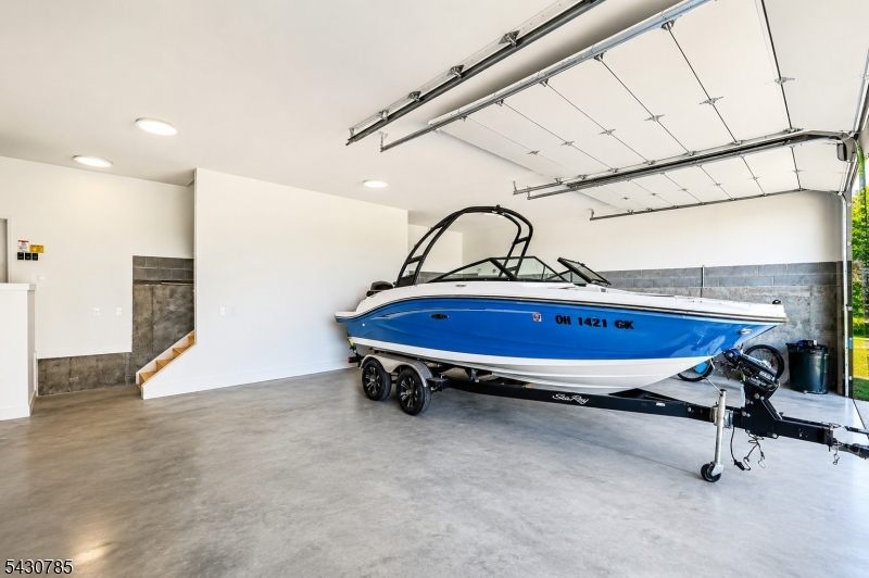 Spacious Garage