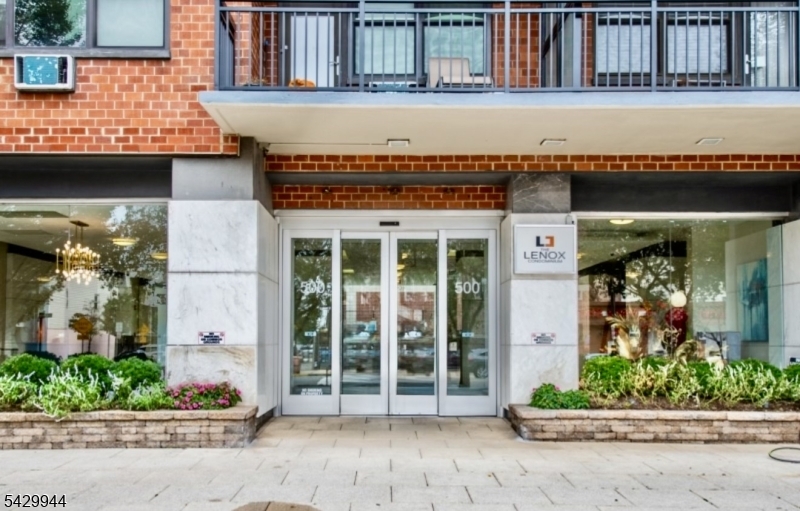500 Central Ave 516