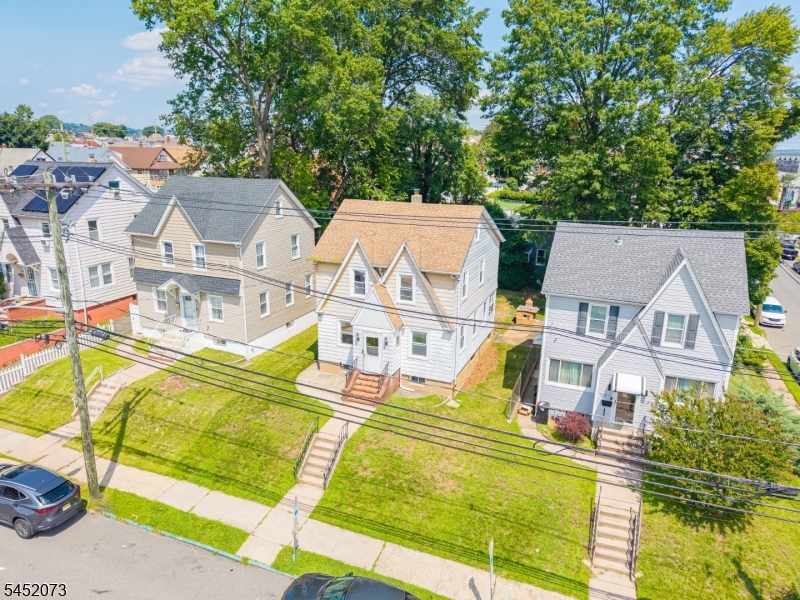 239 8th Ave 1