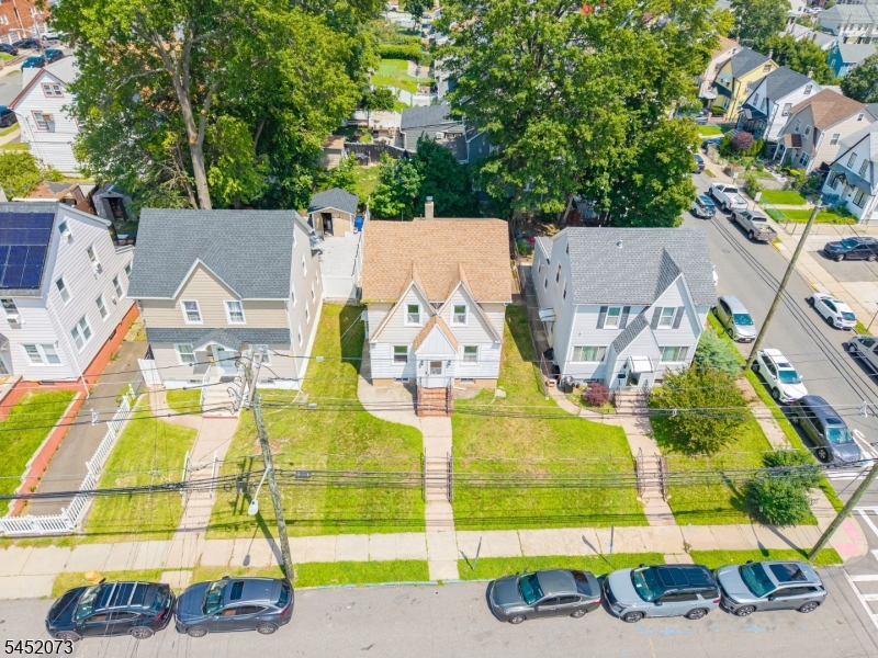 239 8th Ave 1