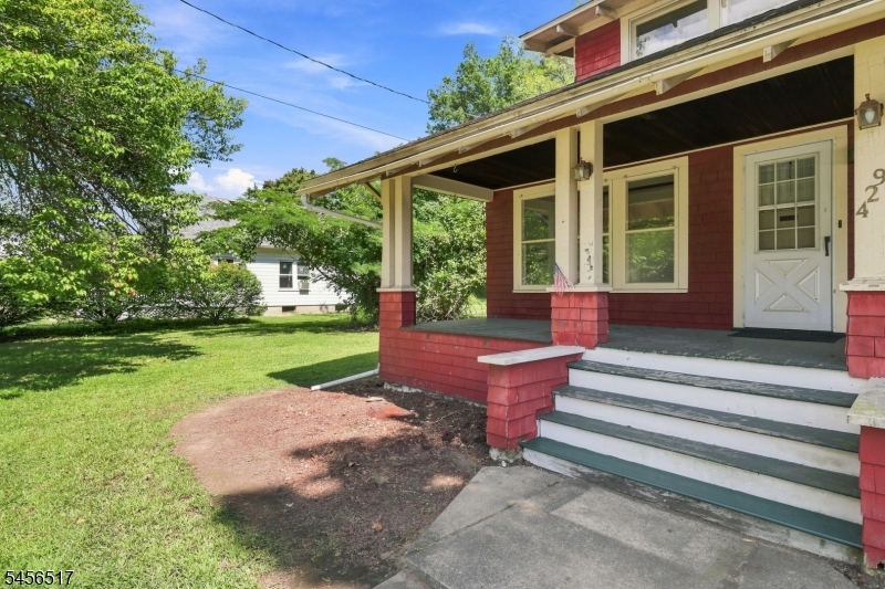 429 Greenwich St