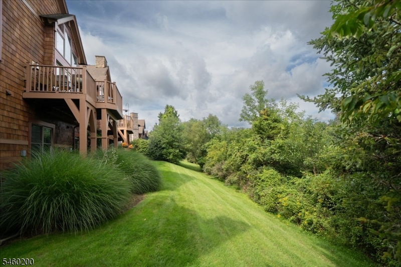 7 Maple Cres Unit 12 12