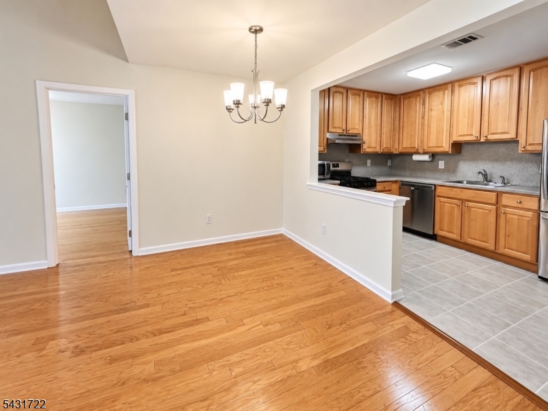 362 Cambridge Dr