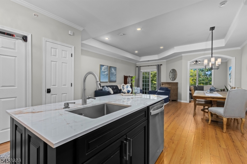 53 Ridgeview Ln