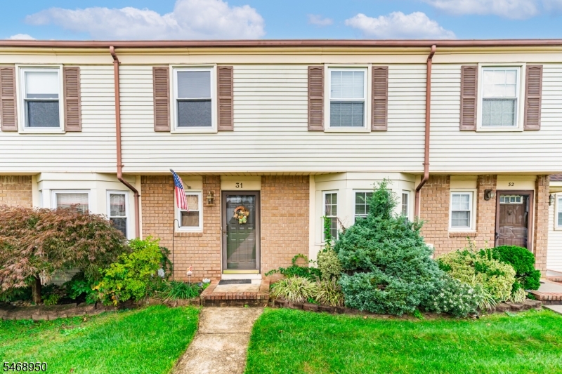 31 Astor Ct