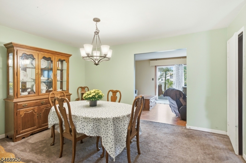 31 Astor Ct