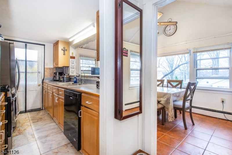 Kitchen & Dining Room