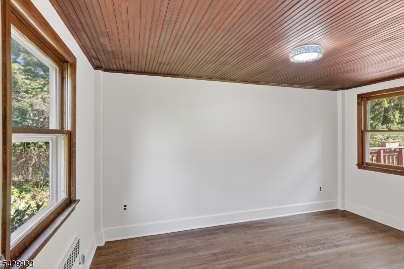 Bedroom/Office