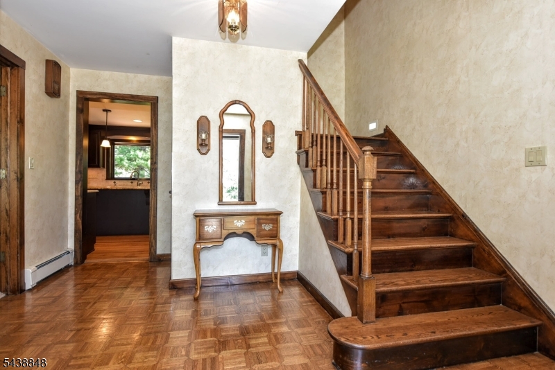 16 Weedon Dr