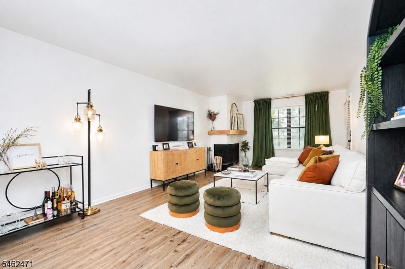 503 Chester Ct