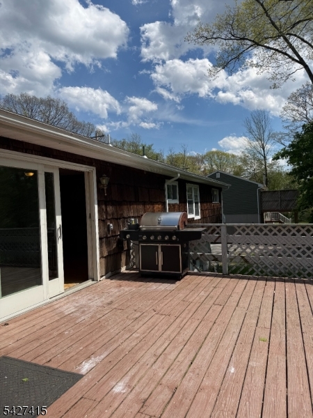 Deck/ Patio