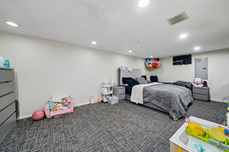 basement living area orbedroom
