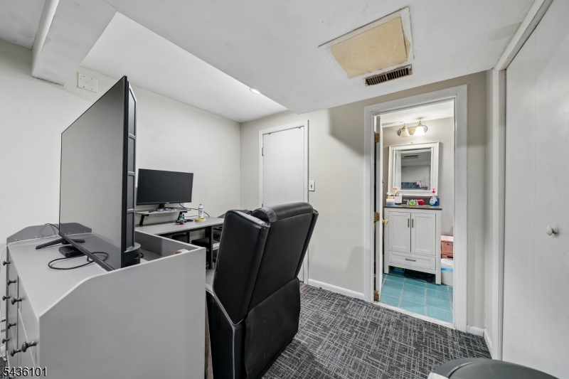 basement living area orbedroom