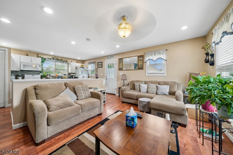 second floor living room