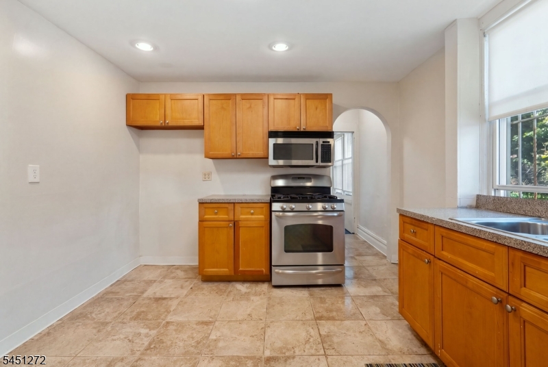 14 Scheerer Ave