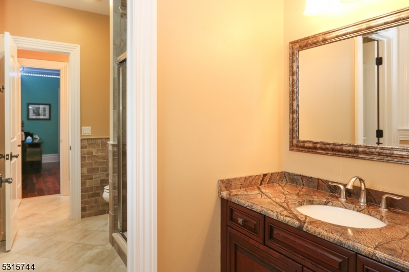 Private Vanity for Bedroom 2