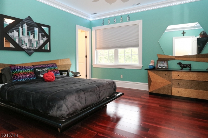Bedroom 3 w/lg walk in closet