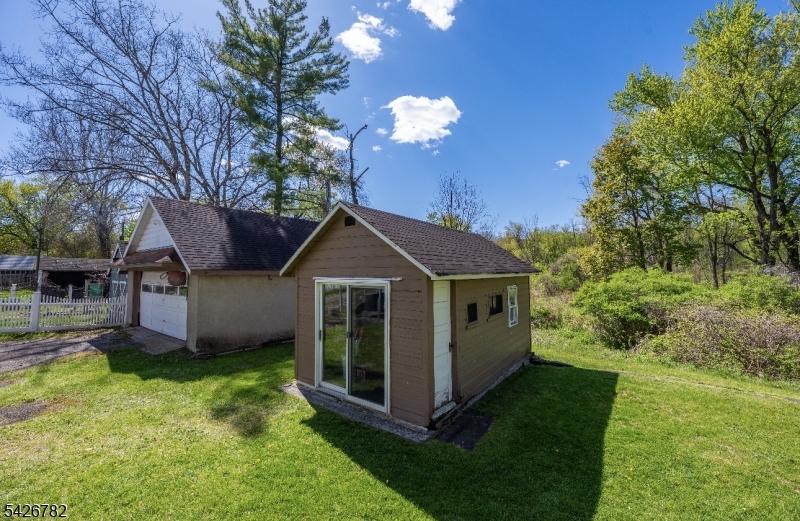 Shed & Garage