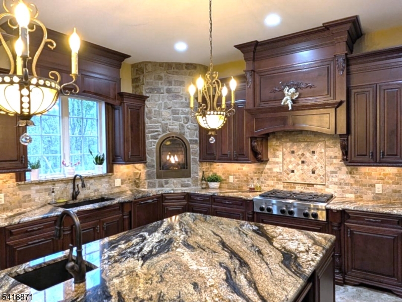 Gourmet kitchen with stone FP