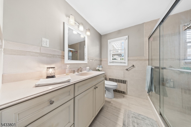 Unit 2 bathroom