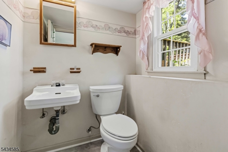 Powder room