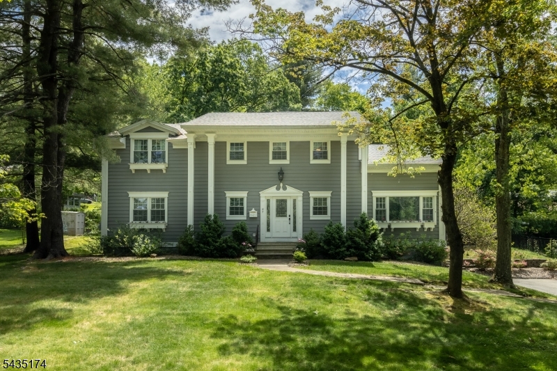 27 Burlington Rd, Berkeley Heights Twp., NJ 07974 Listing Photo  0