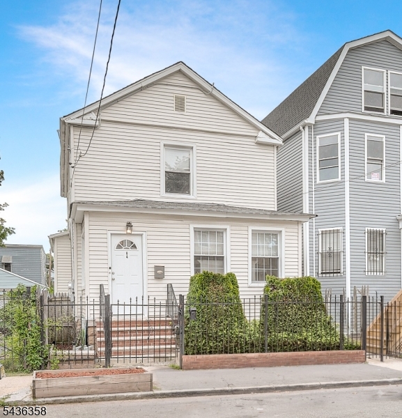 64 Norwood St