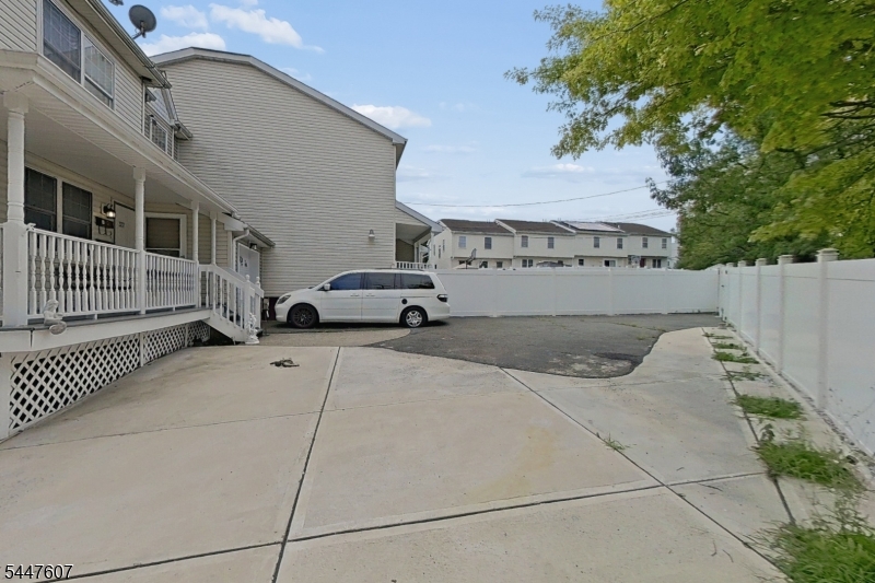 337 18th Ave