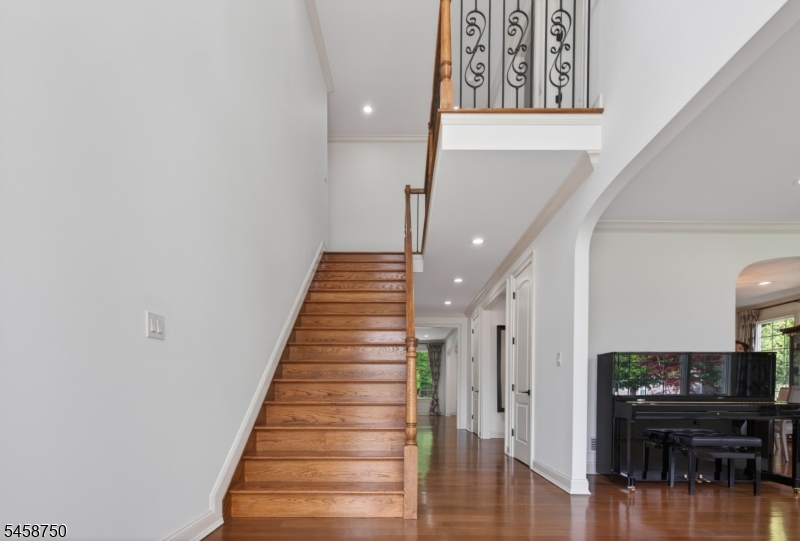 25 Wellington Ave
