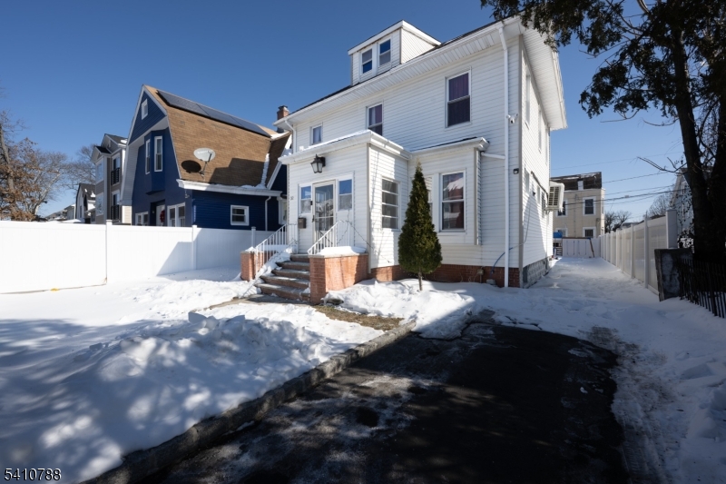 32 Newfield St, East Orange City, NJ 07017 Listing Photo  0